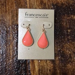 NWT Peach and gold Francesca’s earrings.